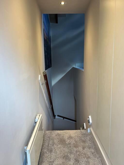 Gorgeous 2 Bed Loft Style Apartment Manchester Exterior foto